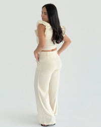 Sophisticated cream set