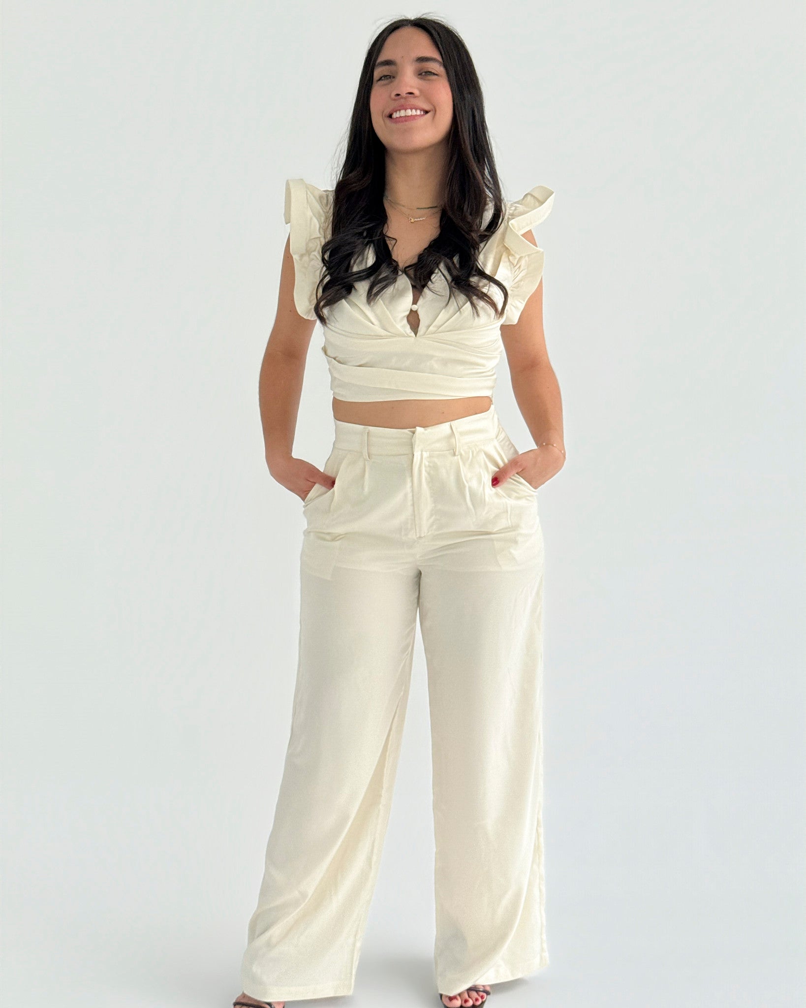 Sophisticated cream set